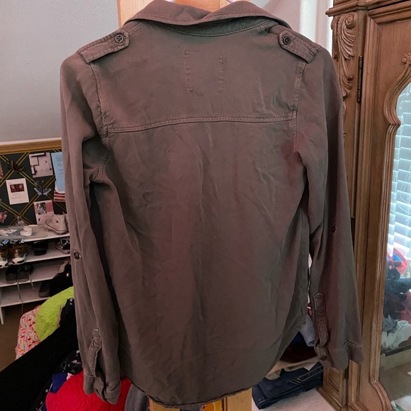 mossimo XS olive button up - Picture 2 of 3